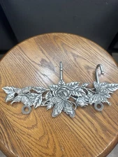 Vintage Floral Butterfly Wall Hook Rack Metal Decorative 3 Hooks