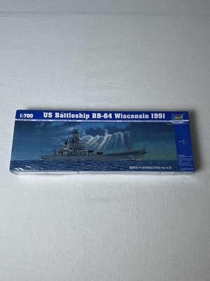 Battleship USS Wisconsin BB-64 1991 US NAVY 1/700 Scale Model Kit by Trumpeter
