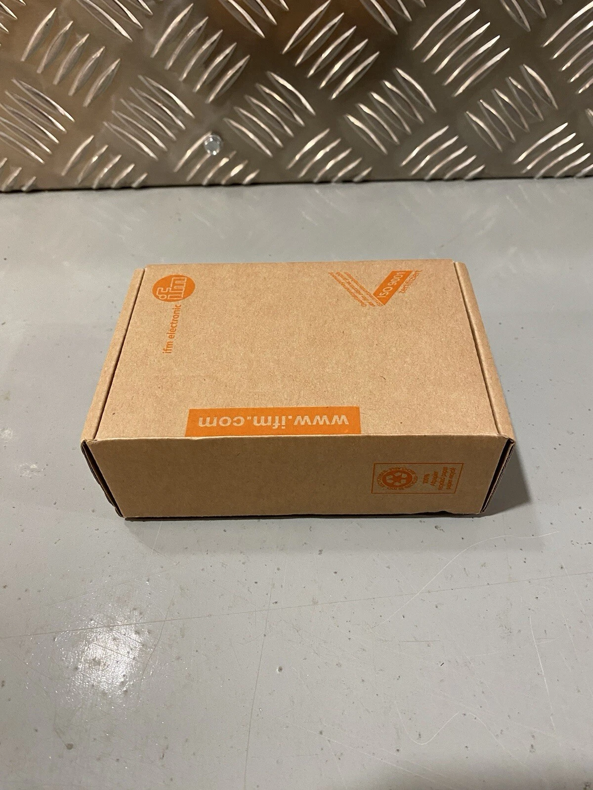 IFM PA3023 Pressure Sensor G 1/4 I Range 0-25bar Out 4-20mA Brand New In Box 2