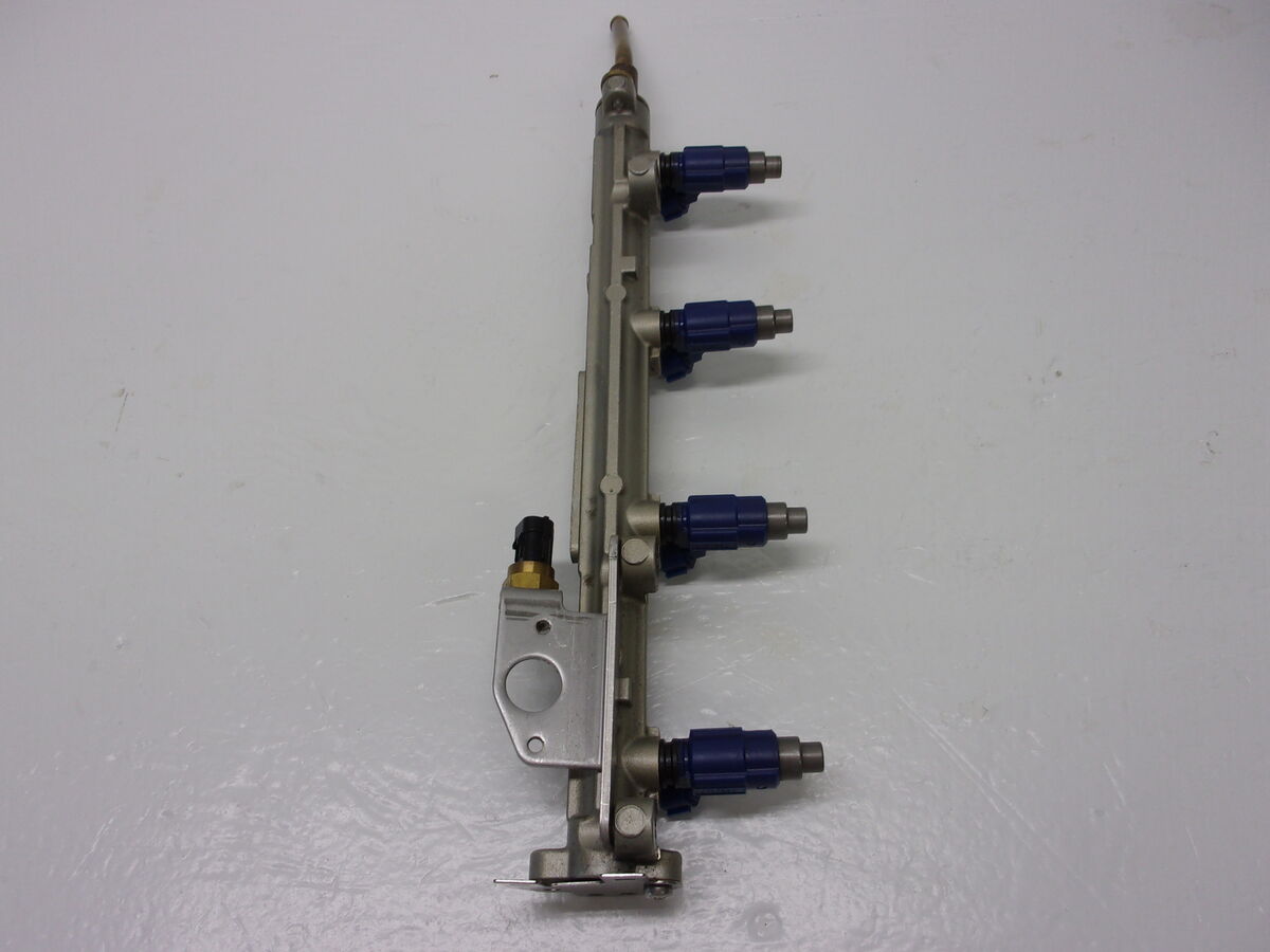 Yamaha WaveRunner 2002-2003 FX FX140 OEM Fuel Rail + Yamaha WaveRunner 2002-2003 FX FX140 OEM Fuel Rail +