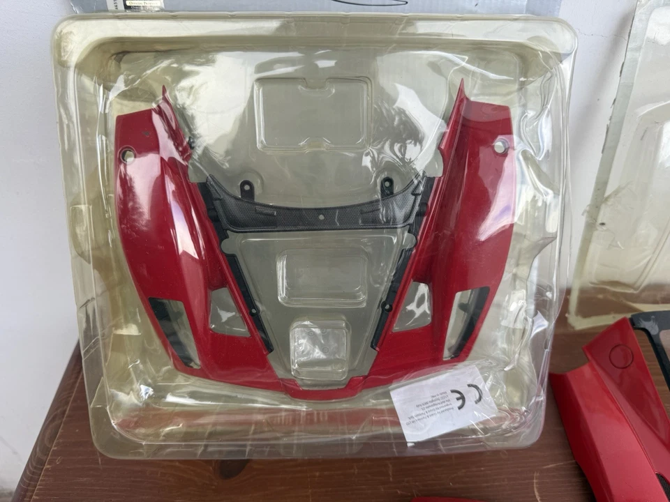 Lotto Ferrari Enzo 1/10 Deagostini - Immagine 3 di 4
