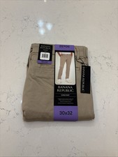 NEW With Tag Banana Republic Men  s 30x32 Tan Chino Pant Straight Fit