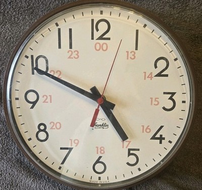 INDUSTRIAL BATTERY OPERATED WALL CLOCK-FRANKLIN MADE IN USA-WORKING  TESTED