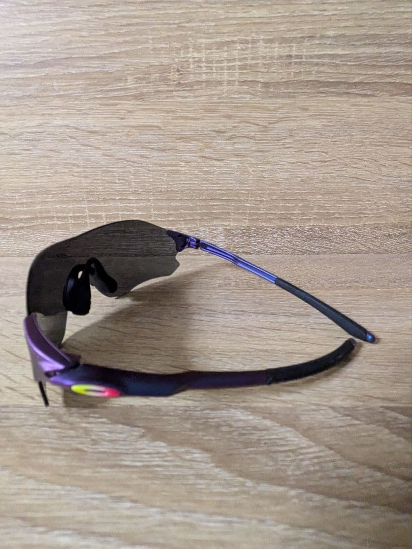 Used Authentic Oakley EVZero Path Sunglasses Matt… - image 2