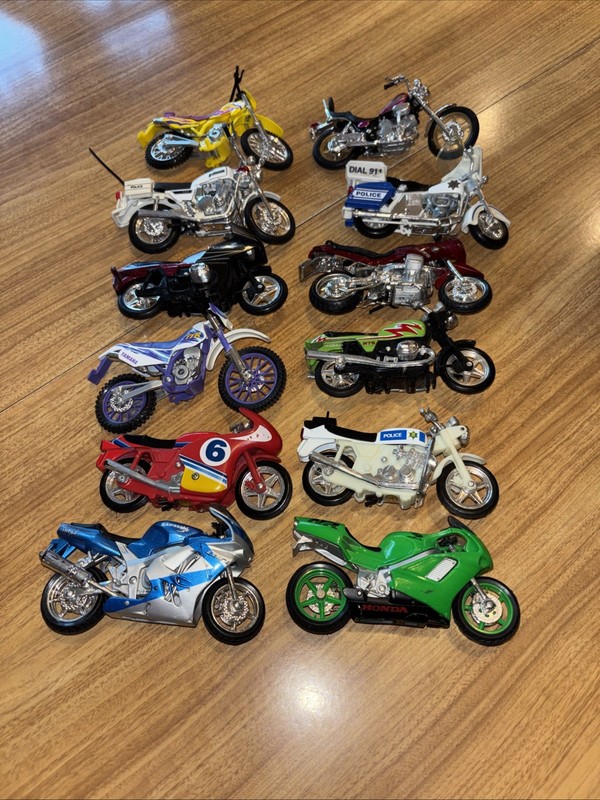 LARGE ASSORTMENT LOT OF MOTORCYCLE TOYS 12