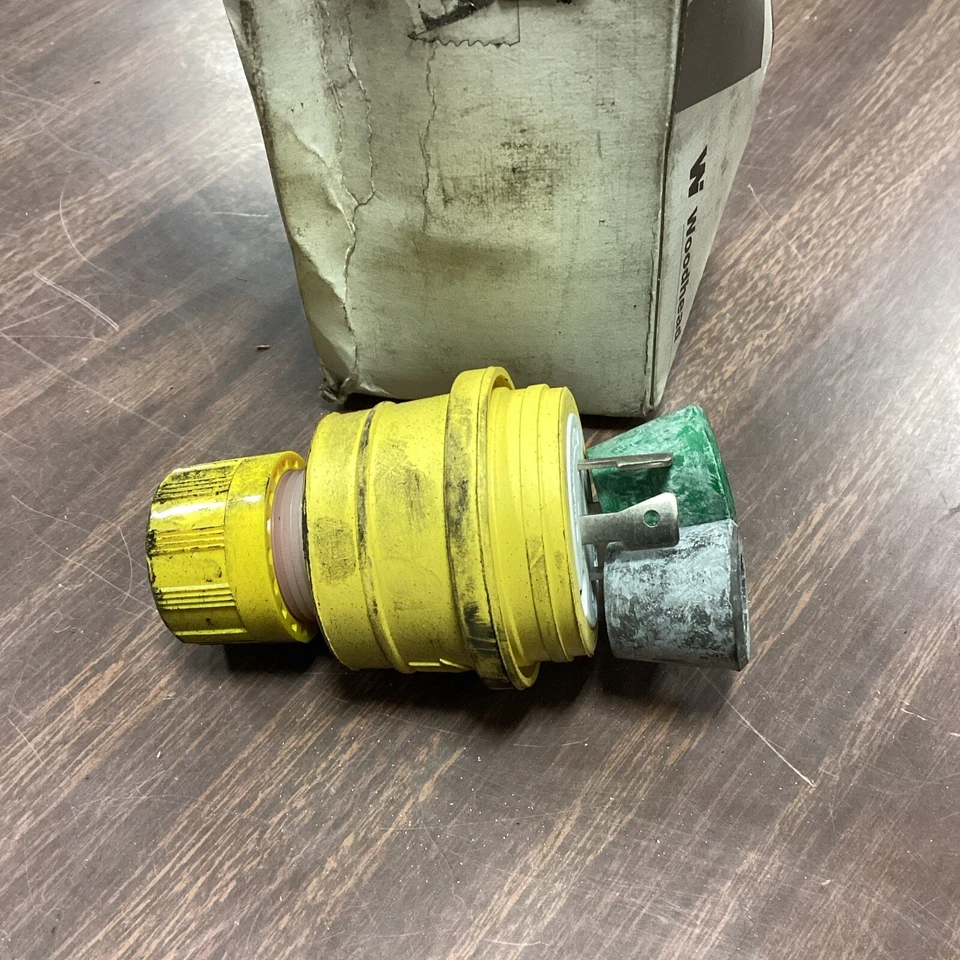 Daniel Woodhead 1301470027 Turnex Watertite Plug 20A 250V 3P 4W NEMA L15-20 Foto 3 de 4