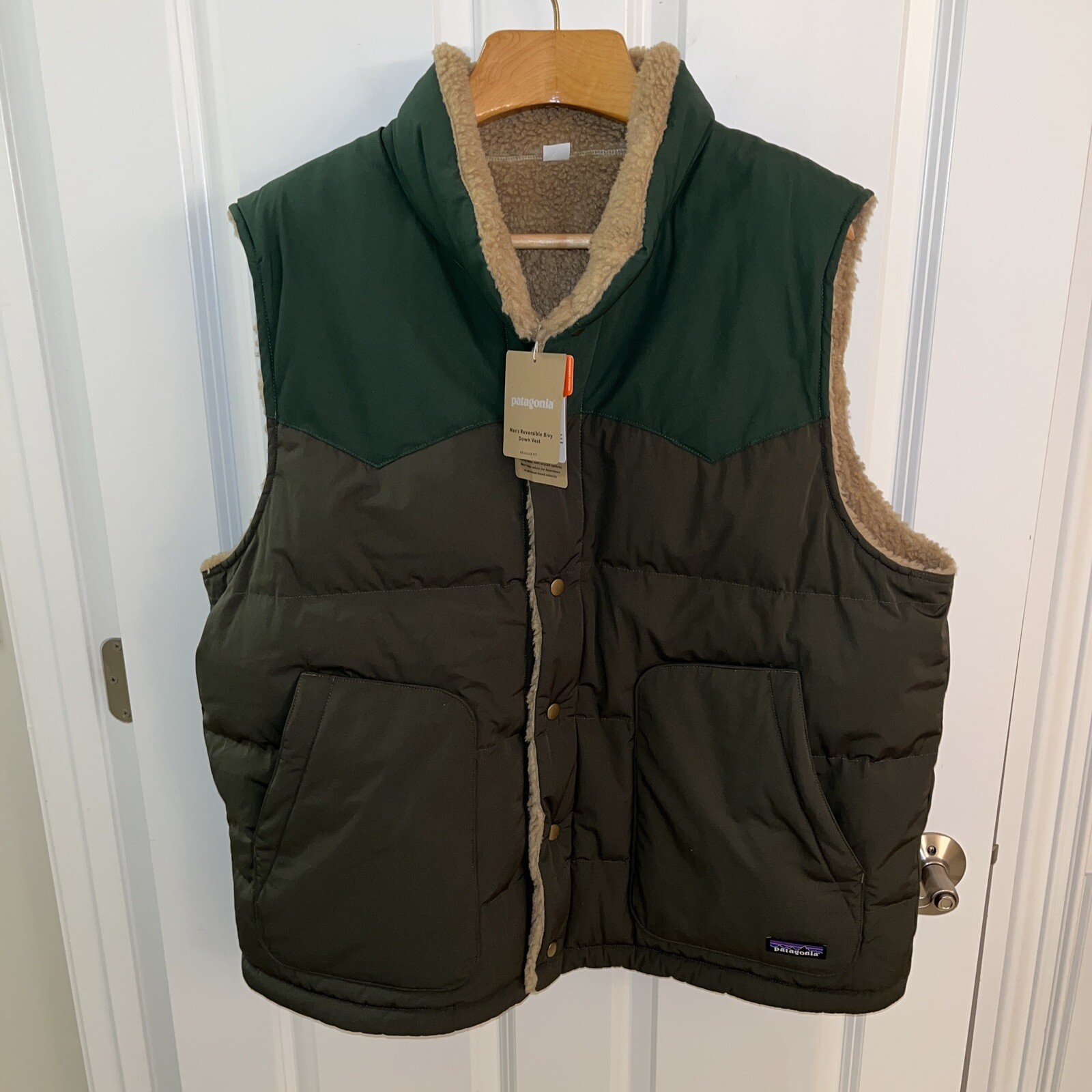 Patagonia Reversible Bivy Down Vest Men Extra Large XL Green Beige NWT New