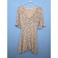 Cupcakes and cashmere Roxbury beige dress size 2