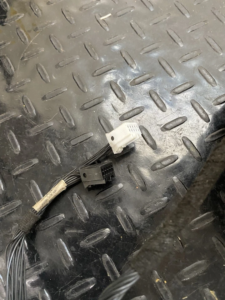 OEM 2003-2006 Mercedes-Benz E350 E320 E500 E55 Passenger Right Door Mirror - Image 3 of 4