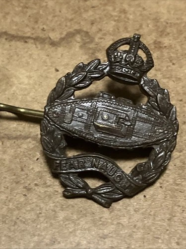 Royal Tank Regiment, Genuine British Army Cap Badge WW2.