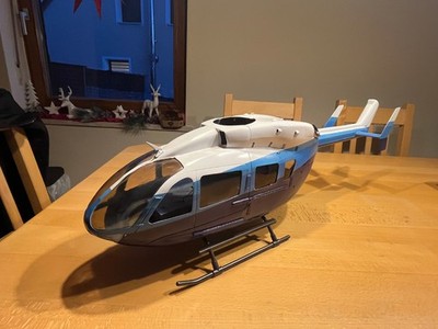 Verkaufe einen T-Rex 450 mit EC 450 Rumpf zum fertigstellen