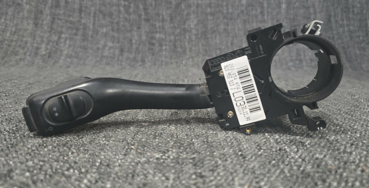 VW Volkswagen 8L0953513J Golf GTI Jetta MK4 Cruise Turn Signal