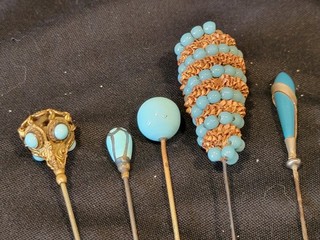 ANTIQUE ART NOUVEAU PLATED GOLD AND BLUE COLOR GLASS CABOCHONS HAT PIN LOT