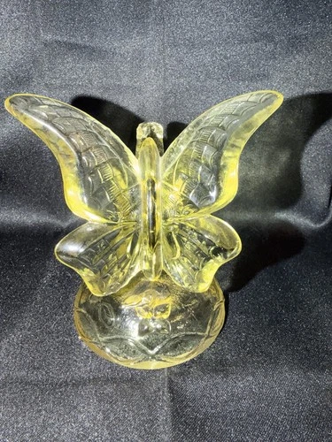 Fenton Yellow Glass Butterfly Figurine Glossy Decorative Butterflies Theme