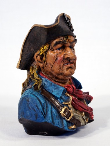 Estatuilla de bucanero pirata pintada a mano de 4,75" escultura 004P-B - Imagen 4 de 4