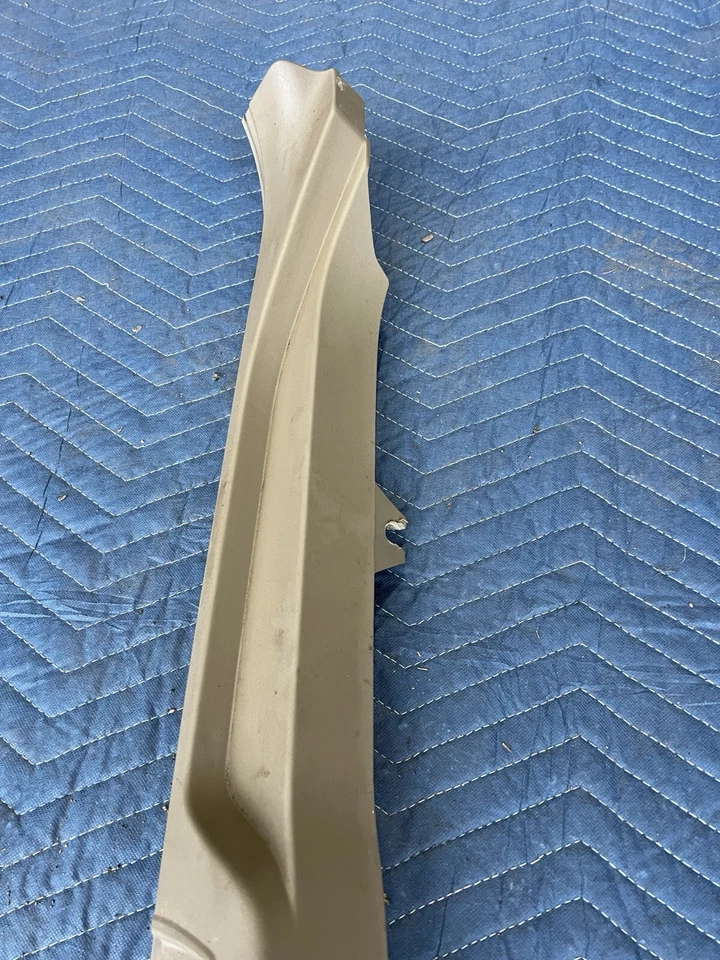 Volvo XC70 2008-2015 vagón maletero trasero entrada panel rasguño moldura bronceada OEM #4222E Foto 4 de 4