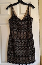 Cache Black/Nude Beaded Lace Sweetheart Neckline Dress. Sz 6. Preowned