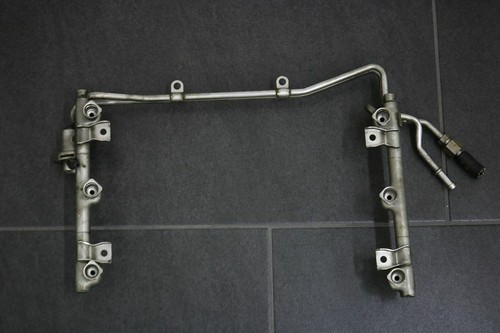 Original Audi A8 4E D3 Kraftstoffleitung 06C133681K Kraftstoffverteiler 3.0 FSI