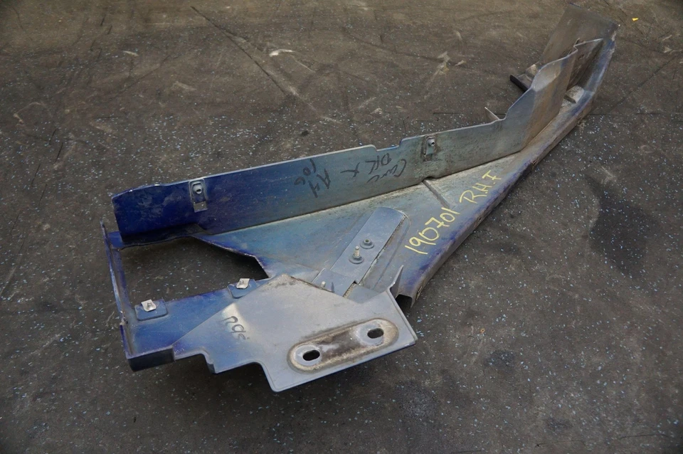 右侧挡泥板面板蓝色 (48u) 15266356 原始设备制造商悍马 H2 Suv Sut 2003-09 — 第 4/4 张图片