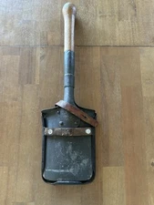 ORIGINAL GERMAN WW2 MILITARY SHOVEL SWISS MADE ENTRENCHING TOOL WTH COVER