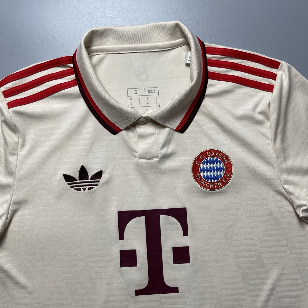 Maillot Bayern Munich 21/22 Third - Kimmich - Taille Large - Version Joueur - Neuf étiqueté