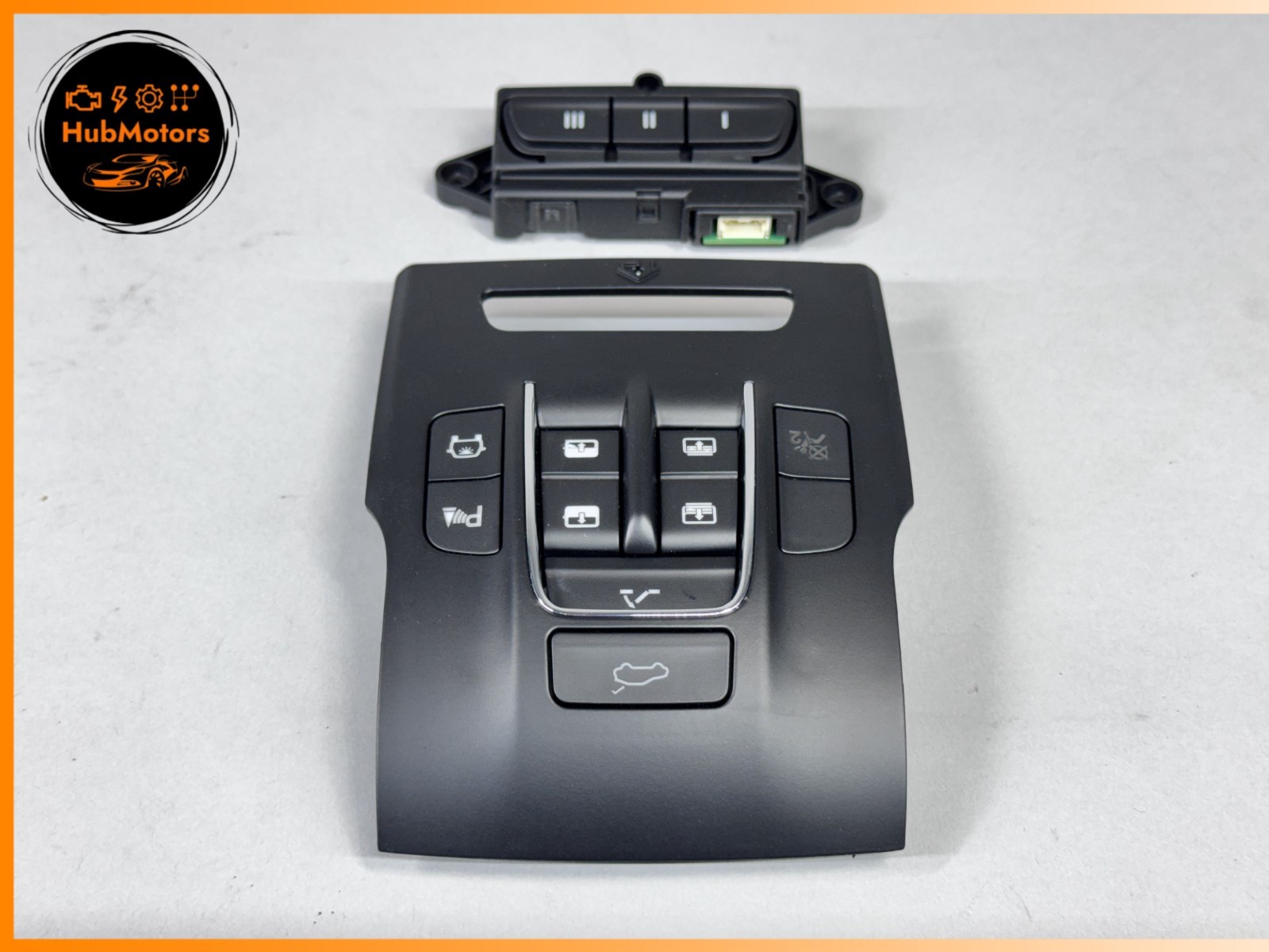 2017-2020 Maserati Levante OEM Black Overhead Roof Console 06700904880
