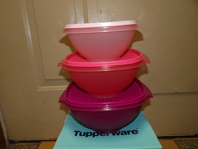 Tupperware Classic Servalier Bowls Set of 3 Stacking Shades of Pink NEW!  Sale!