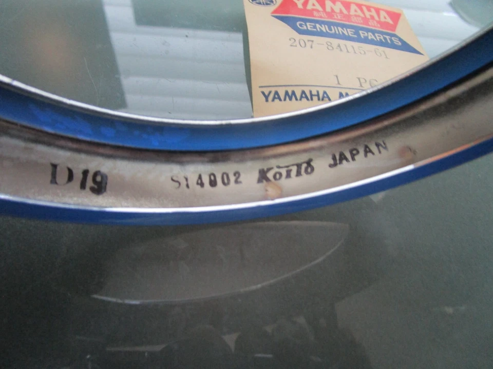 Nos YAMAHA YG5T G6S G7S OEM FARO CABEZA LUZ LLANTA 207-84115-01 Foto 2 de 4