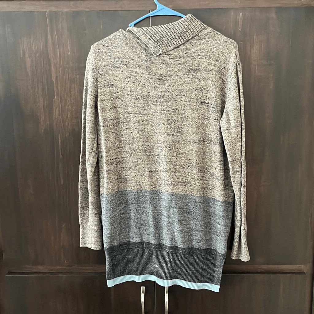 Gap Split Neck Snap Sweater Size Small - image 2