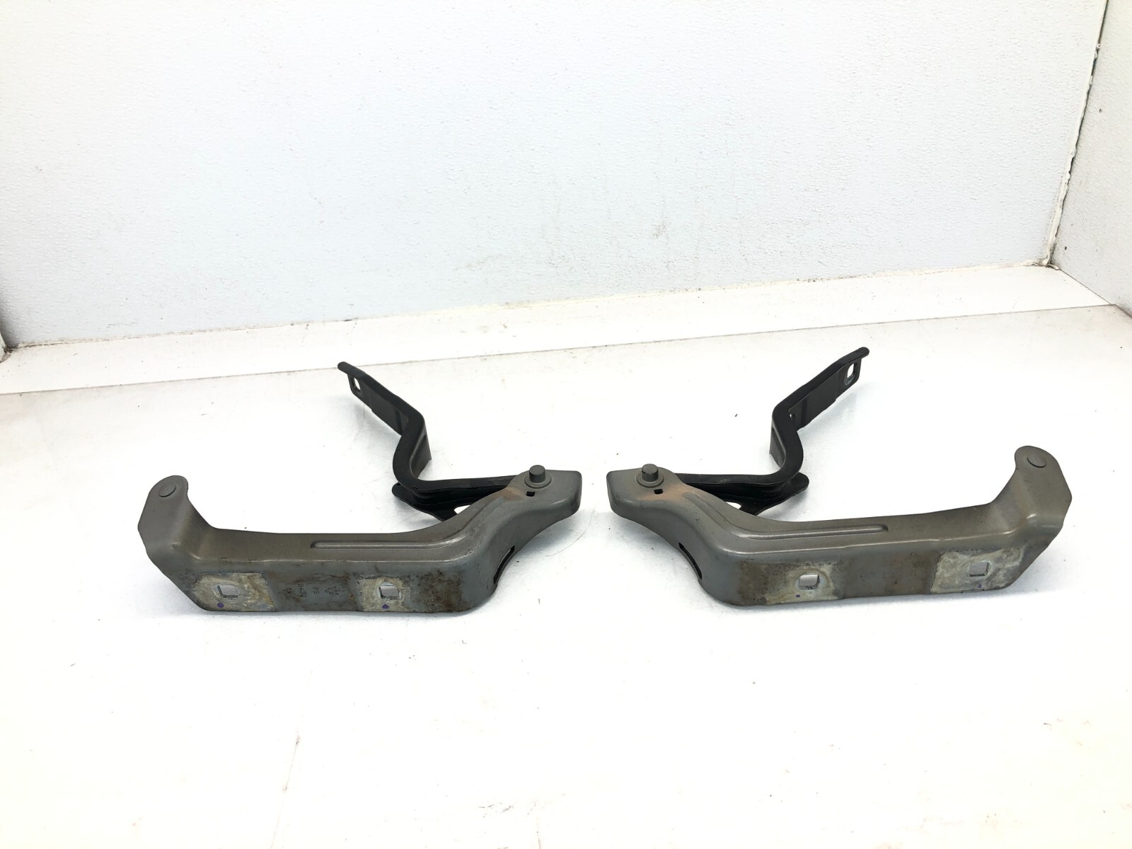 2014-2024 MASERATI GHIBLI S FRONT HOOD BONNET HINGE LEFT & RIGHT SET X2 OEM