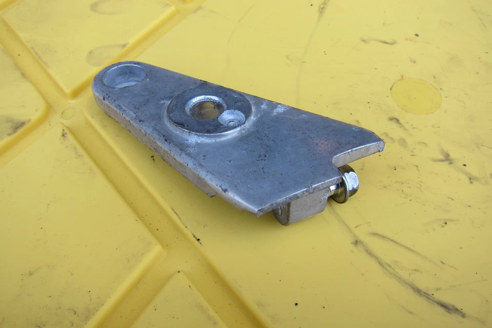 1985 1986 HONDA SHADOW 1100 VT1100C HEADLIGHT LEFT MOUNT BRACKET - Image 3 of 4