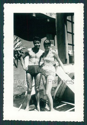 Foto Mädchen Italiener Beach Casanova Assenza Italien Erotik GIRL BOY Photo 1956
