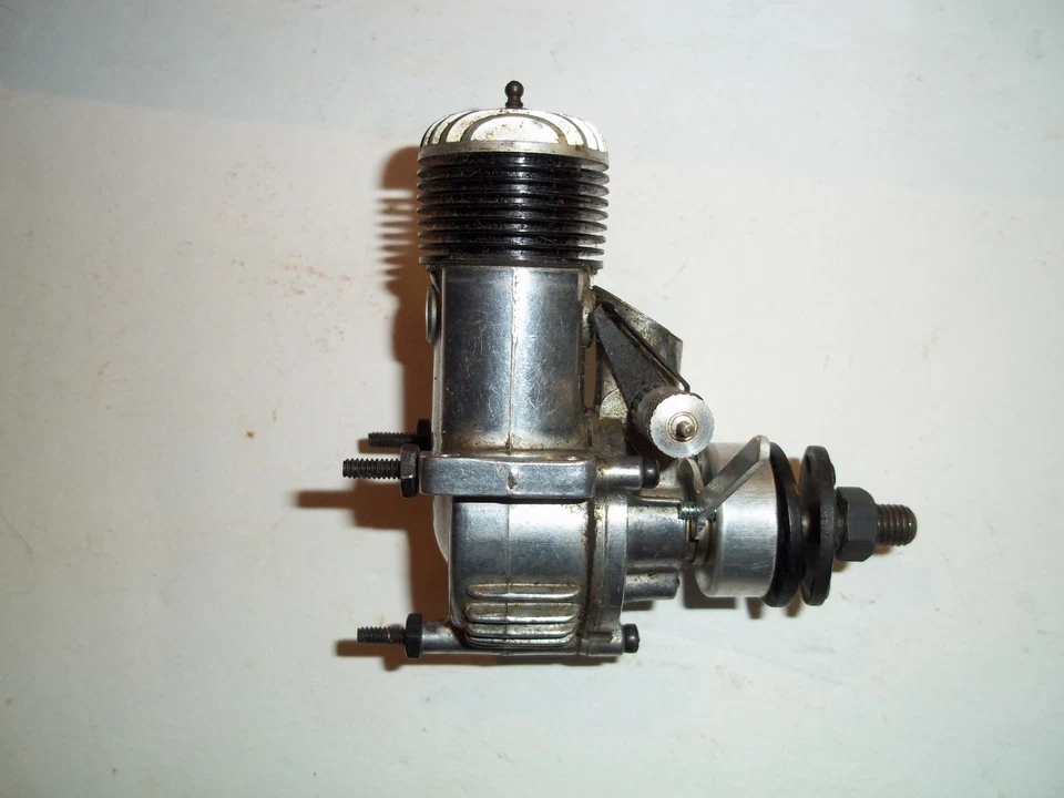 1940 O&R 19 Custom Ignition model airplane engine Ohlsson & Rice - Image 3 of 4