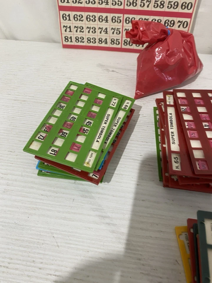 Tombola vintage: 2 tabelloni + numeri + 66 cartelle scorrevoli - Immagine 2 di 4