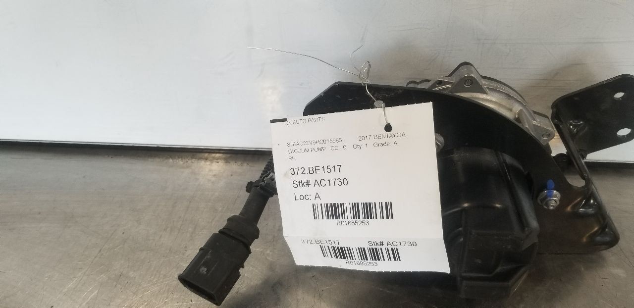 17 BENTLEY BENTAYGA 6.0L W12 SECONDARY AIR INJECTION PUMP RIGHT PASSENGER
