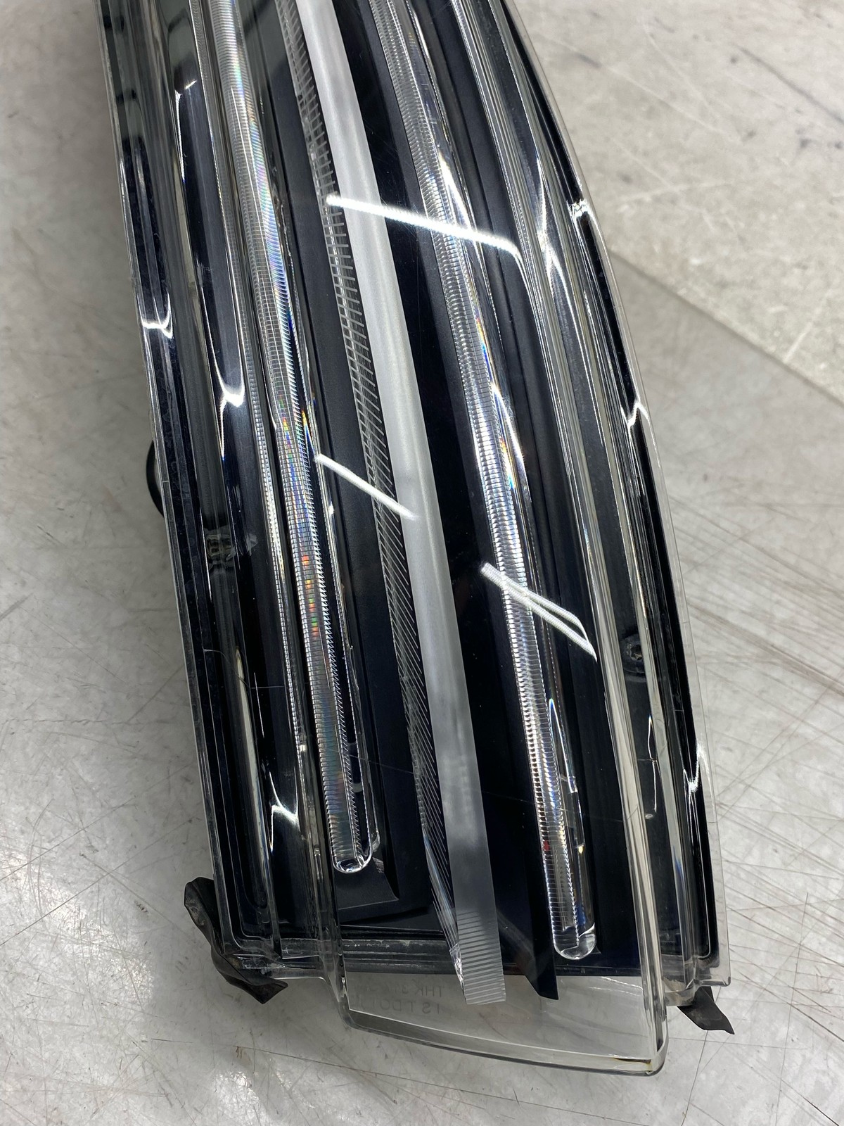 2020-2025 ASTON MARTIN DBX OEM RH RIGHT REAR PANEL TAIL LIGHT LAMP MY83-13404-DD