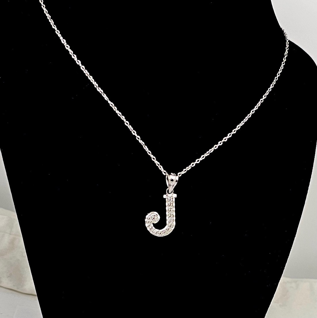 ESTATE 10K SOLID WHITE GOLD INITIAL 'J' SIGNET PE… - image 4