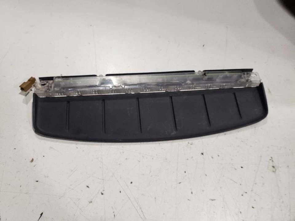 2005 Nissan 350z - Third Brake Light Stop Lamp - OEM   28663712   - Image 4 of 4