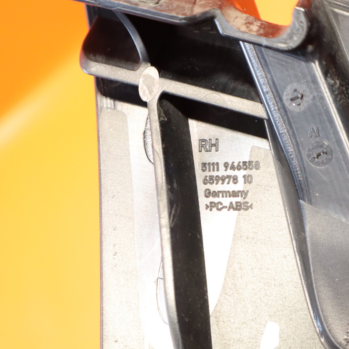 ROLLS ROYCE CULLINAN BUMPER REINFORCEMENT BRACKET 2019-2024 5111946558 OEM