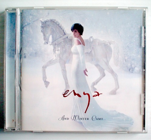 ONE 2008'S COMPACT DISC, ENYA, AND WINTER CAME... - Imagen 6 de 6