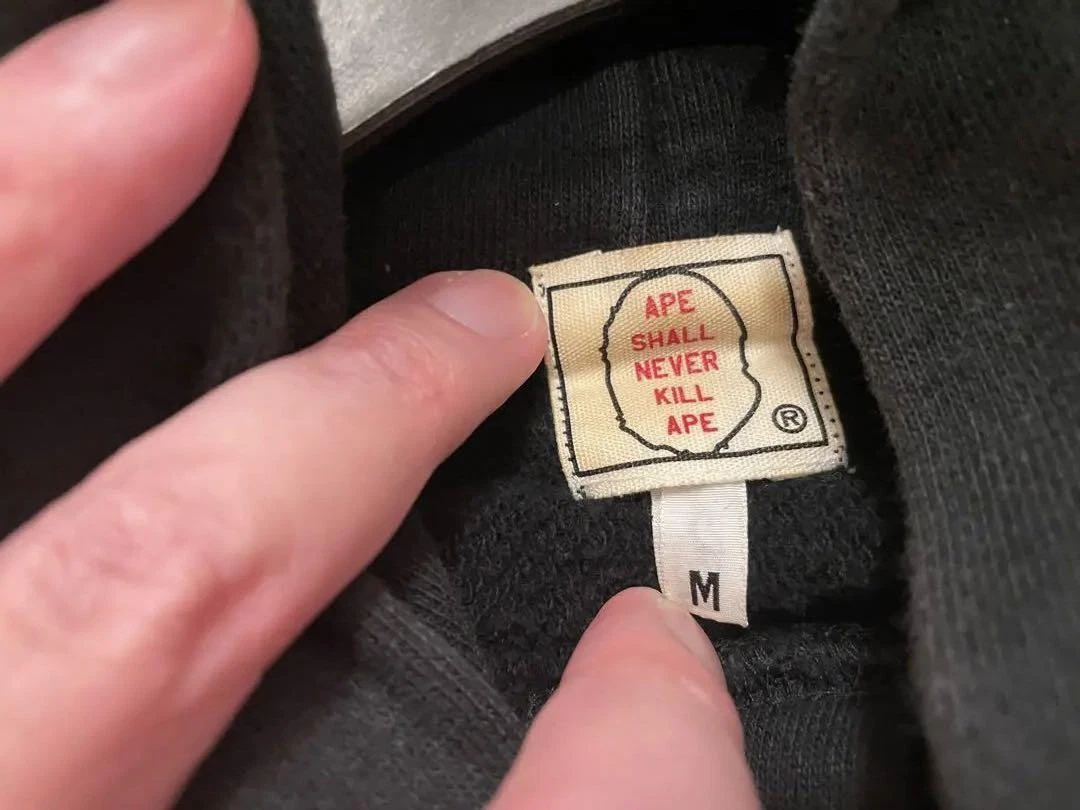 A BATHING APE (BAPE) Felpa con cappuccio BAPE A BATHING APE cotone nero taglia M molto rara vintage ❘ dal Giappone