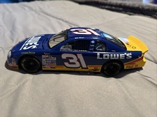 Mike Skinner 31 Lowes 1998 Monte Carlo 1:24 Scale Action Diecast Bank
