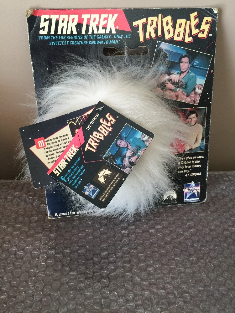 Star Trek Tribbles Toy White 1991 25th Anniversary Paramount