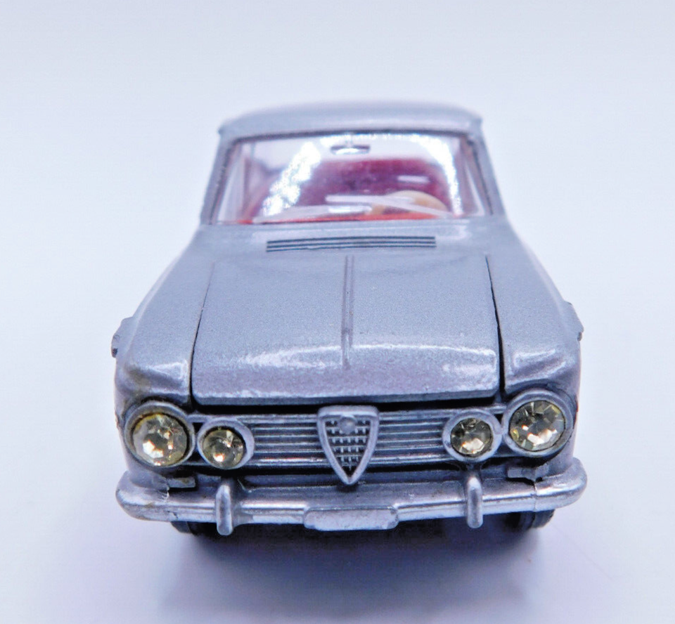 Dinky Toys - Coche A Escala - Dinky Toys 514 Alfa Romeo Giulia 1600 TI Boxed Fabricado En Francia Meccano Tri Ang Sin Precio De Reserva