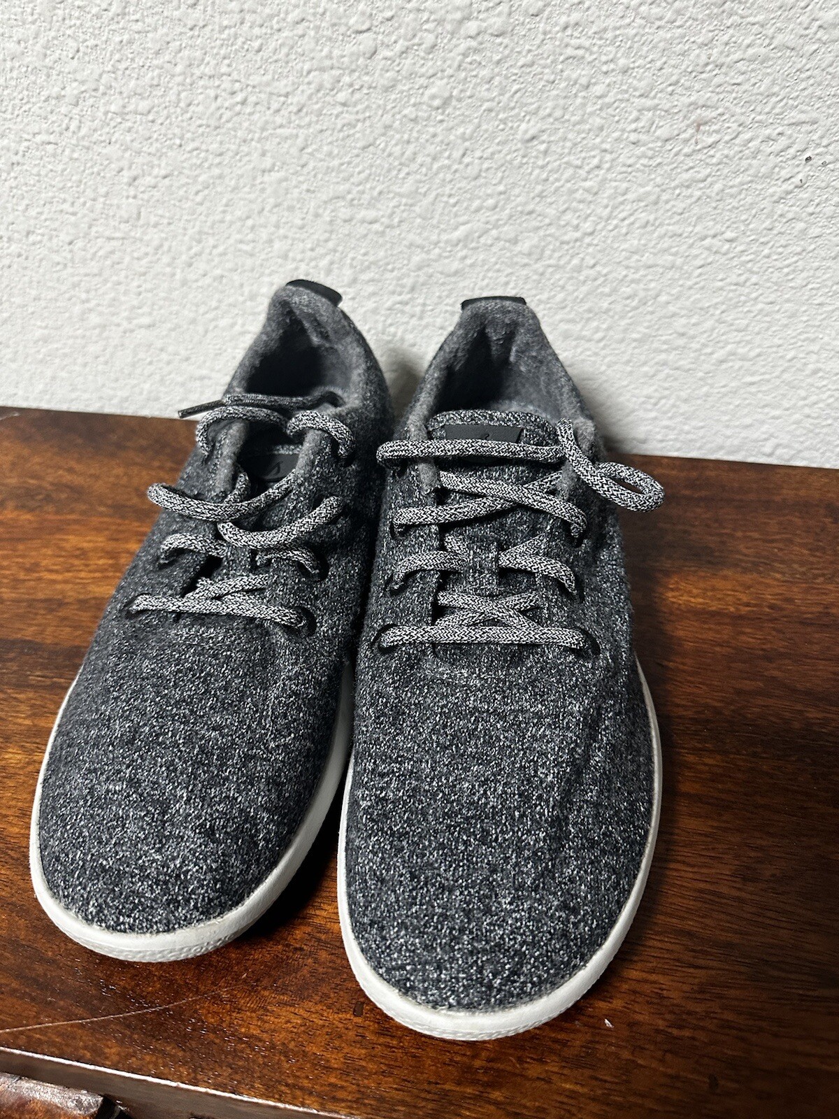 SAOLA Allbirds Wool Runners Men’s Natural Grey Light Grey Soles Athletic Shoes Sz. 10