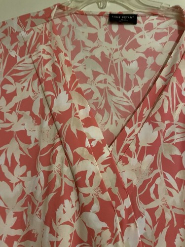 Lane Bryant Blouse 26/28 Short Sleeve 29x30" Pink Beige Polyester Spandex NWT - Picture 11 of 13