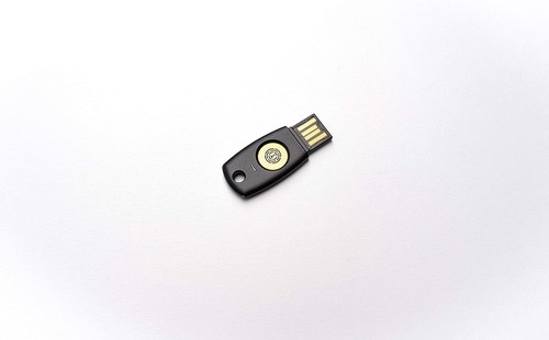 Llave de seguridad FIDO2 U2F llave de acceso autenticación de dos factores (2FA) USB negra - Imagen 3 de 8
