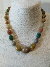 Necklace Multi Coloured Graduated Beautiful Marbley Beaded Barrel clasp 17"