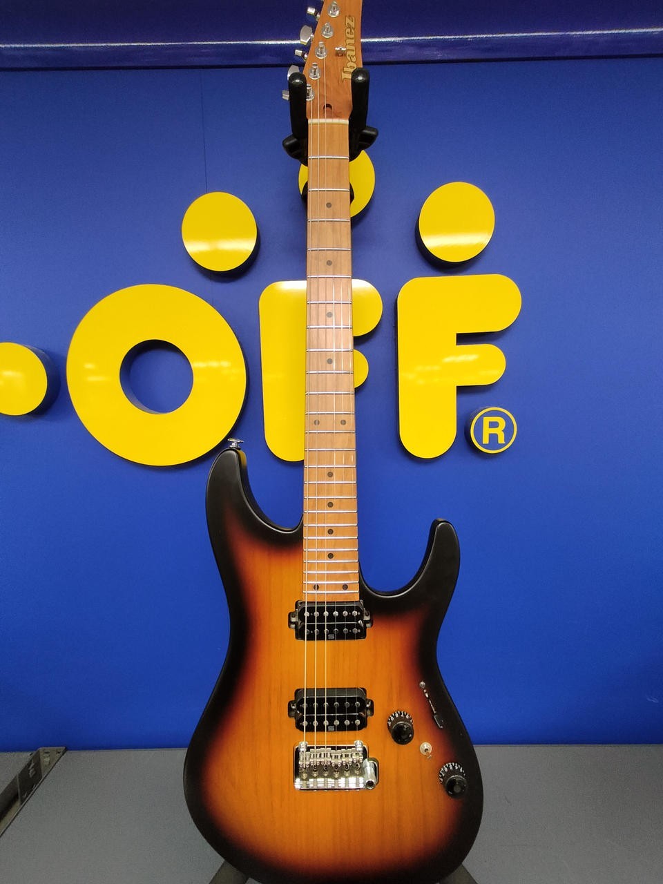Ibanez AZ2402 Prestige Electric Guitar AZ Pickup 3.2kg Neck Good