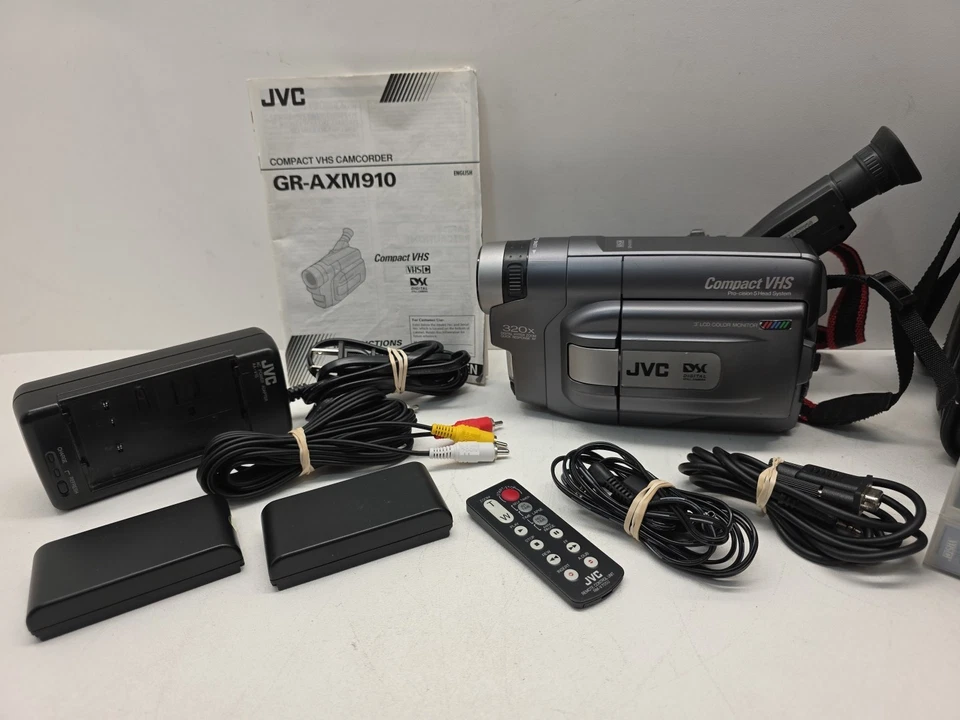 JVC GR-AXM910 Compact VHS Camcorder VHS-C Video Camera Bundle - Image 2 of 4